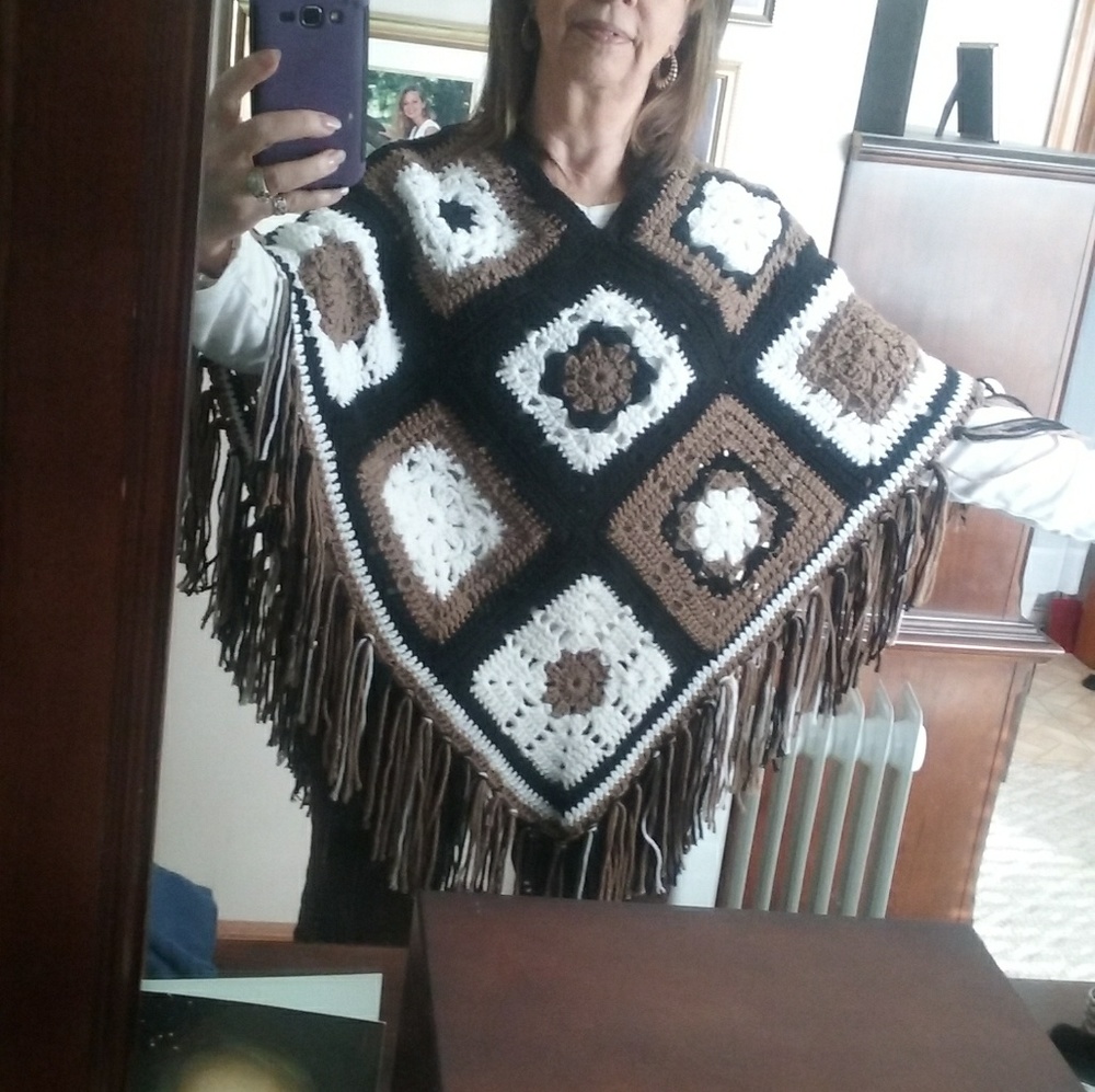 Poncho - Picture 2 of 2